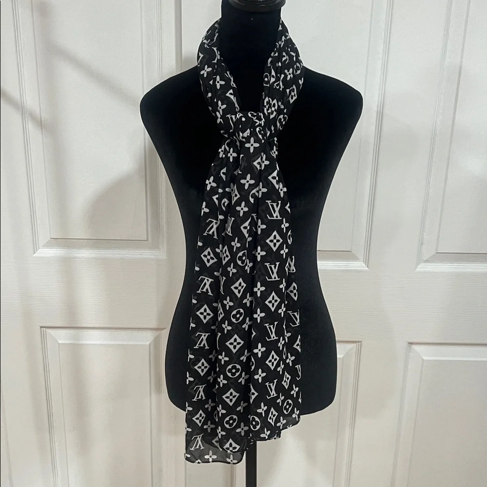 (( not authentic))NEW❤️LV Chiffon Shawl - Picture 7 of 17